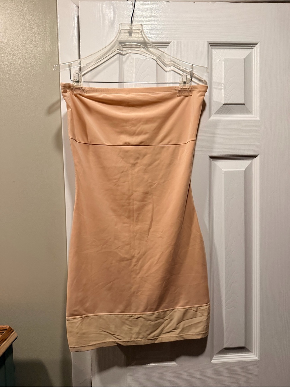 Seamless Strapless Shaping Slip in Nude